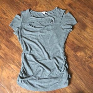 Short sleeved dress shirt